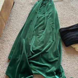 Bought for a wedding and didn’t wear. NEVER WORN. True to size.